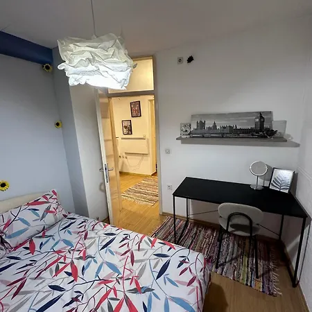 アパート Golden Lily - Pet Friendly サラエヴォ