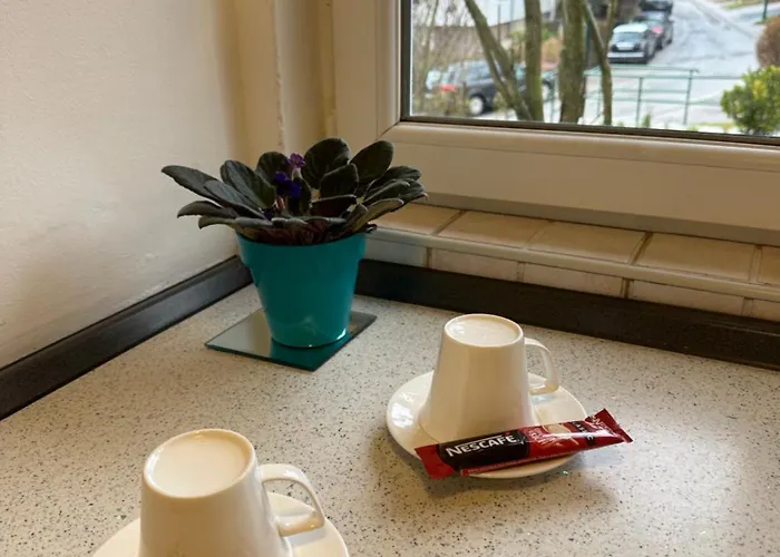 Golden Lily - Pet Friendly *