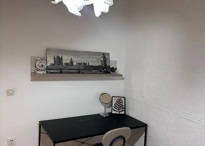 Golden Lily - Pet Friendly アパート サラエヴォ